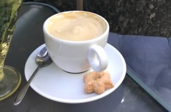 Чем відрізняється кава латте від капучино: роль молока, пени, об'єму